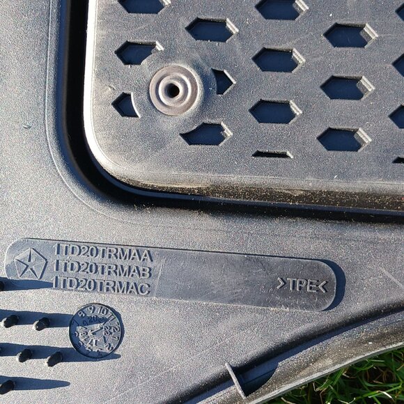 *SOLD• NEW 2013-2018 Dodge Ram Laramie Longhorn Edition OEM MOPAR Floor Mat 3pc - Picture 13 of 16